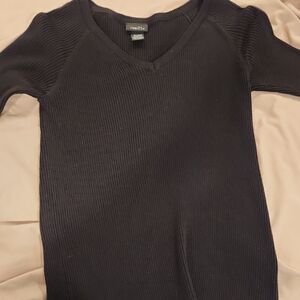 Rue21 Black V-Neck Knit Top
